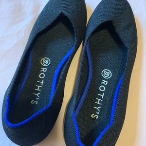 Rothy’s black round toe flats